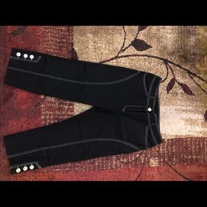 City Girl capris! Black with stand out buttons!